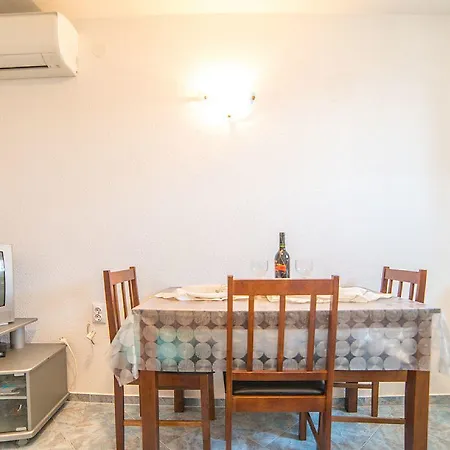 Apartamento Danijela 1140 Pula
